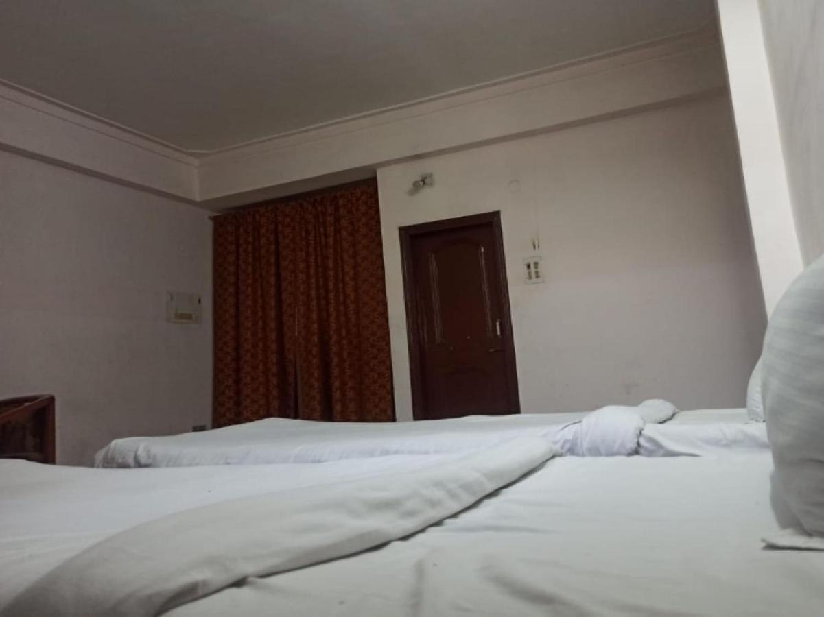 Oyo 80830 Hotel Buddha International בודהגאיה מראה חיצוני תמונה