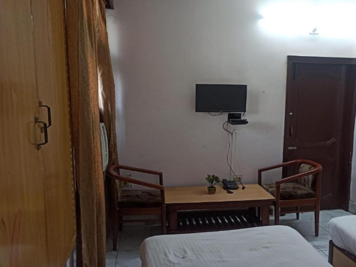 Oyo 80830 Hotel Buddha International בודהגאיה מראה חיצוני תמונה
