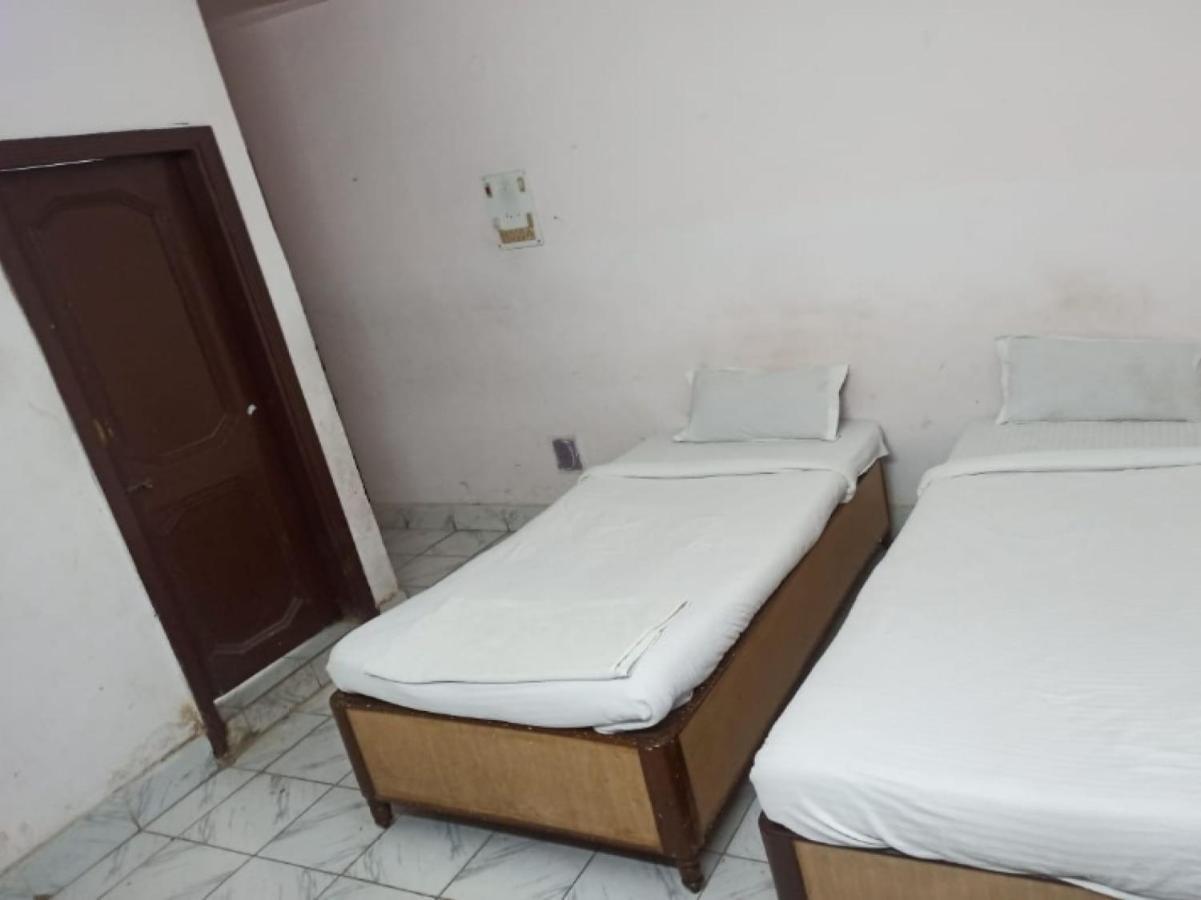Oyo 80830 Hotel Buddha International בודהגאיה מראה חיצוני תמונה